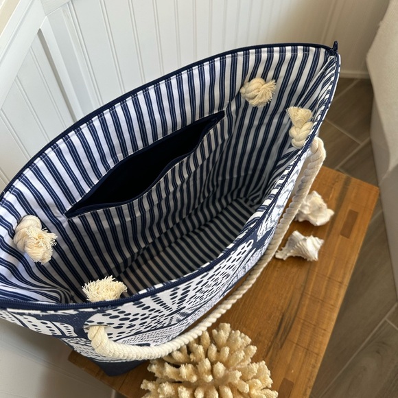 Nautical Blue and White Tote Bag w/travel strap - Picture 2 of 6